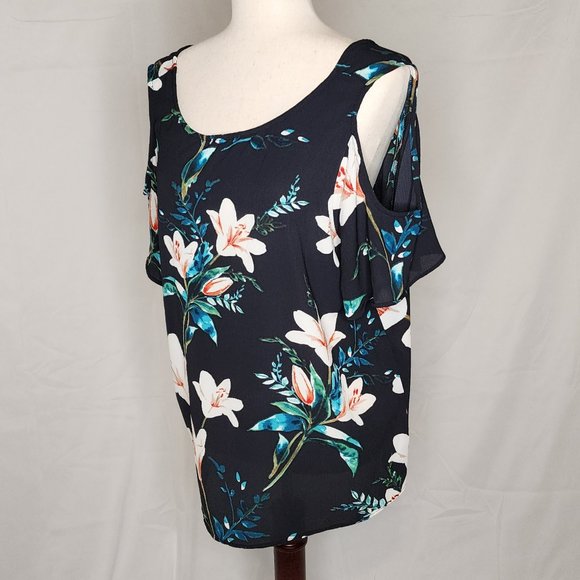 Cold Shoulder Navy Floral Top Size L - Picture 6 of 10